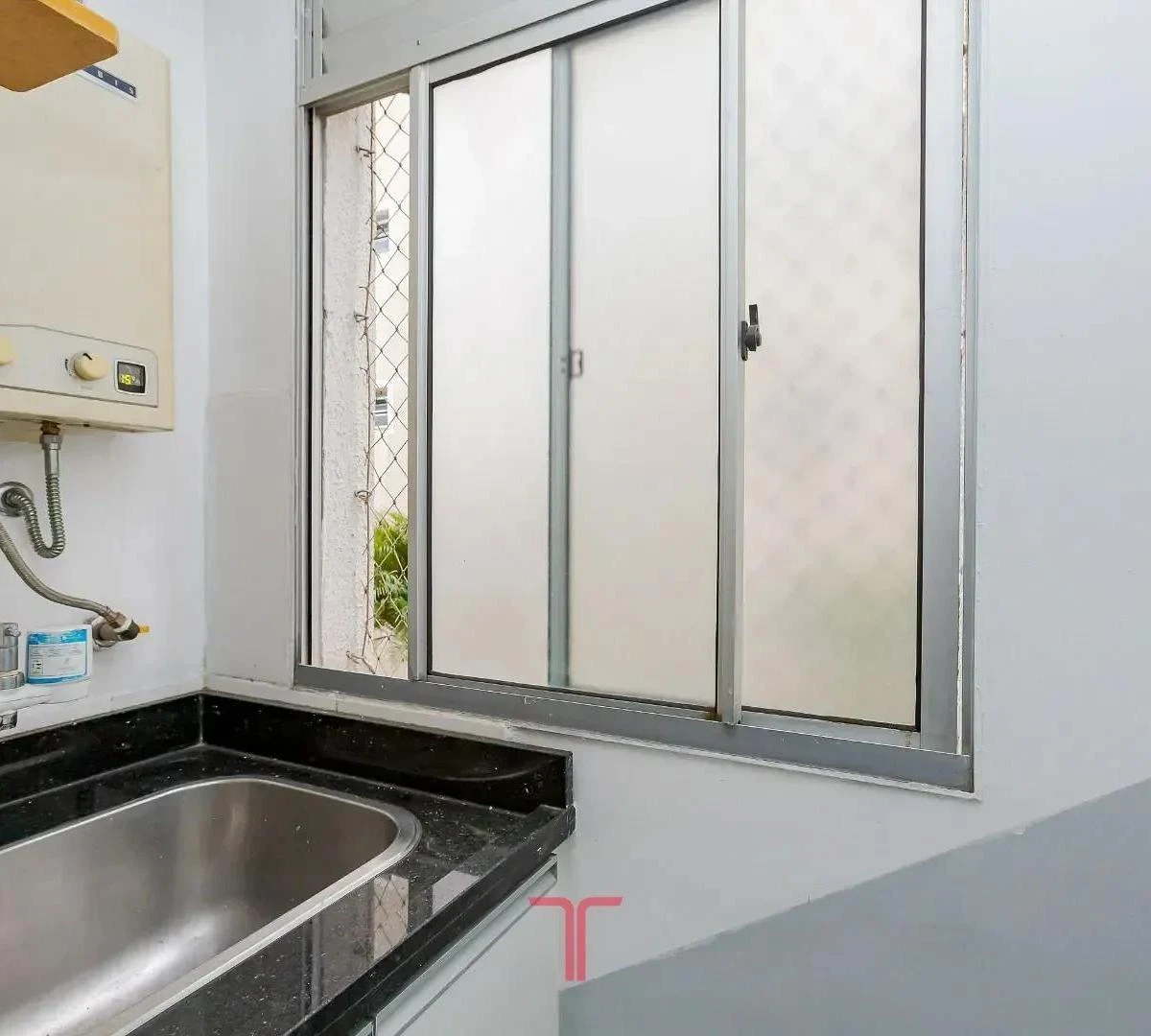 Furnished apartment, 47 m², with a walk-in closet — photo 13