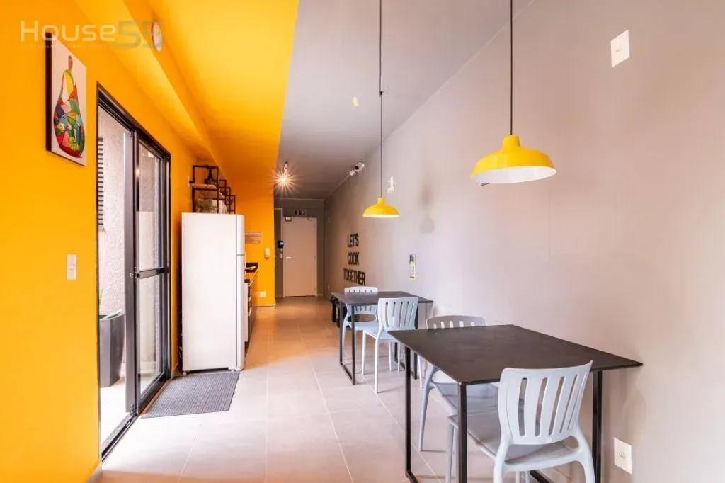 Estudio amueblado de 25 m² con balcón acristalado — photo 20