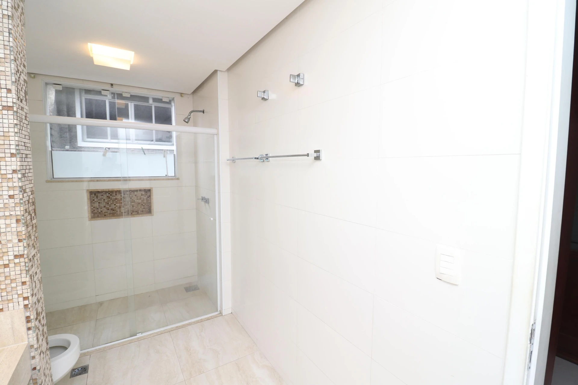 Vestidor y 5 dormitorios: casa de 420 m² — photo 56