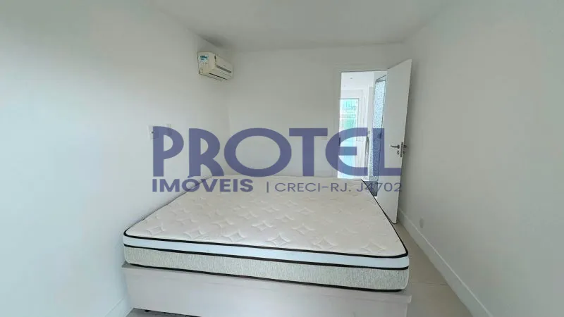 Unfurnished penthouse with 4 bedrooms and 5 bathrooms — photo 47