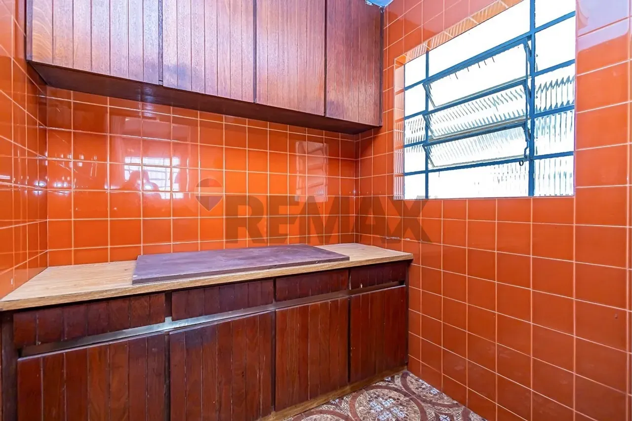 House with 3 bedrooms, 1 en-suite and private garden 309 m² — photo 2