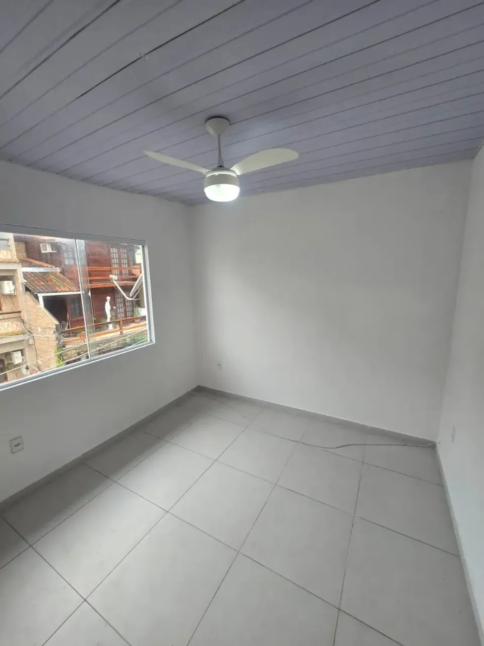 3-bedroom apartment with 1 suite, balcony and parking — photo 2