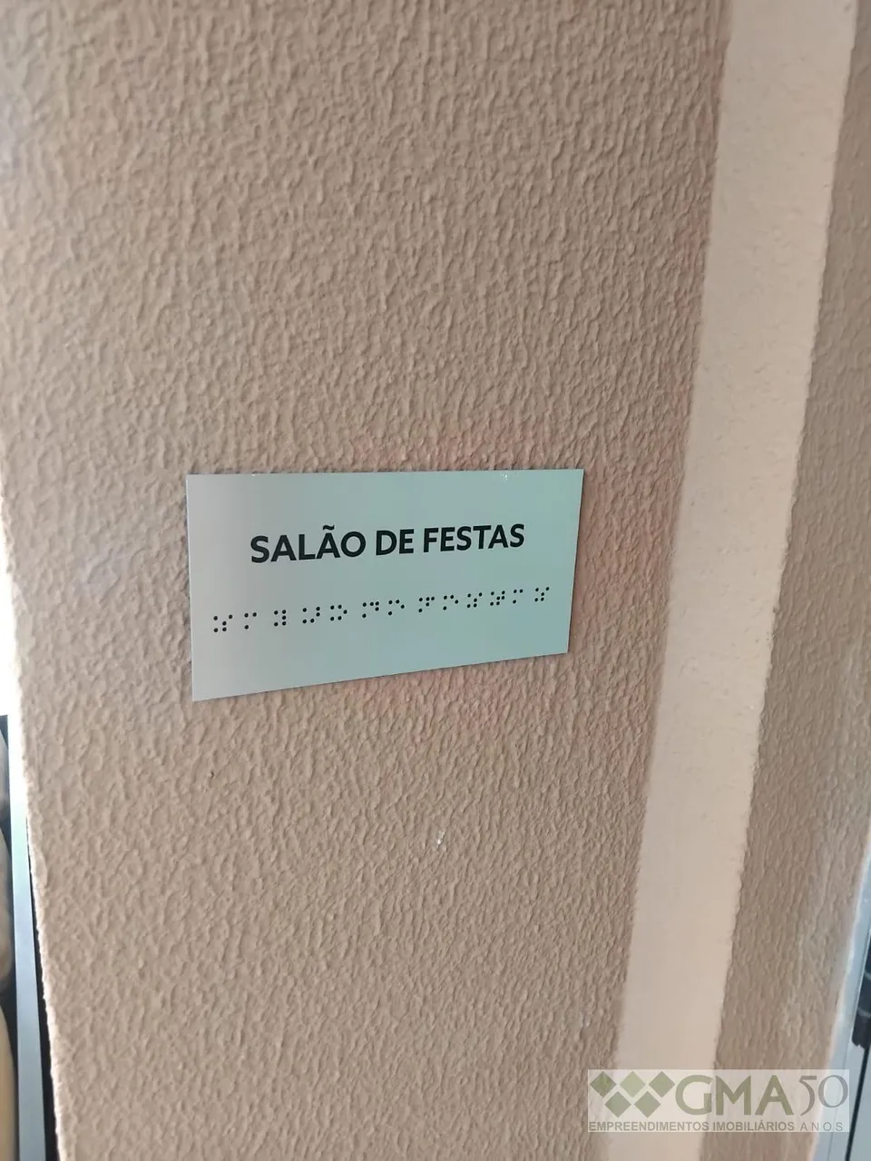 Apartamento de 1 quarto com cozinha compacta e varanda — photo 10
