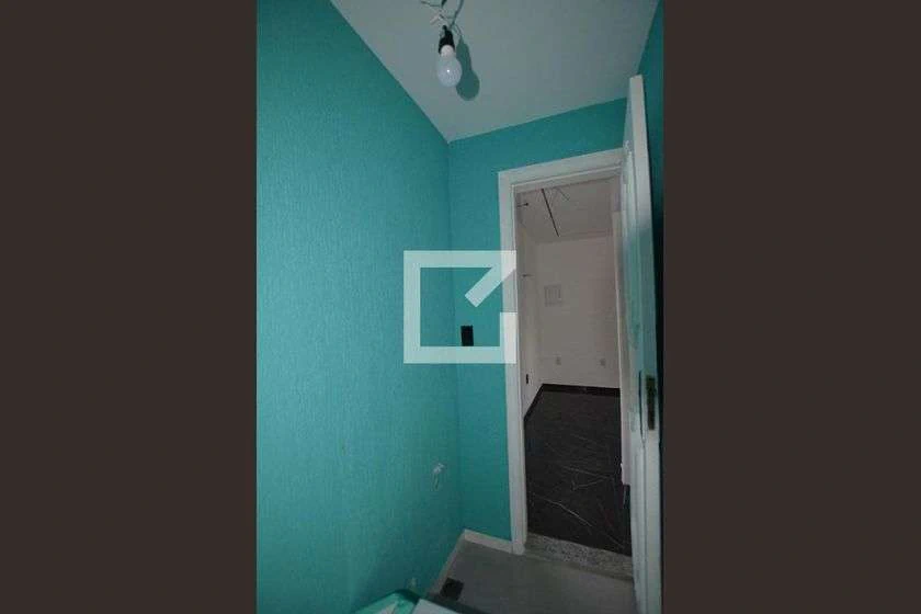 1-bedroom apartment with enclosed kitchen and garden — photo 10