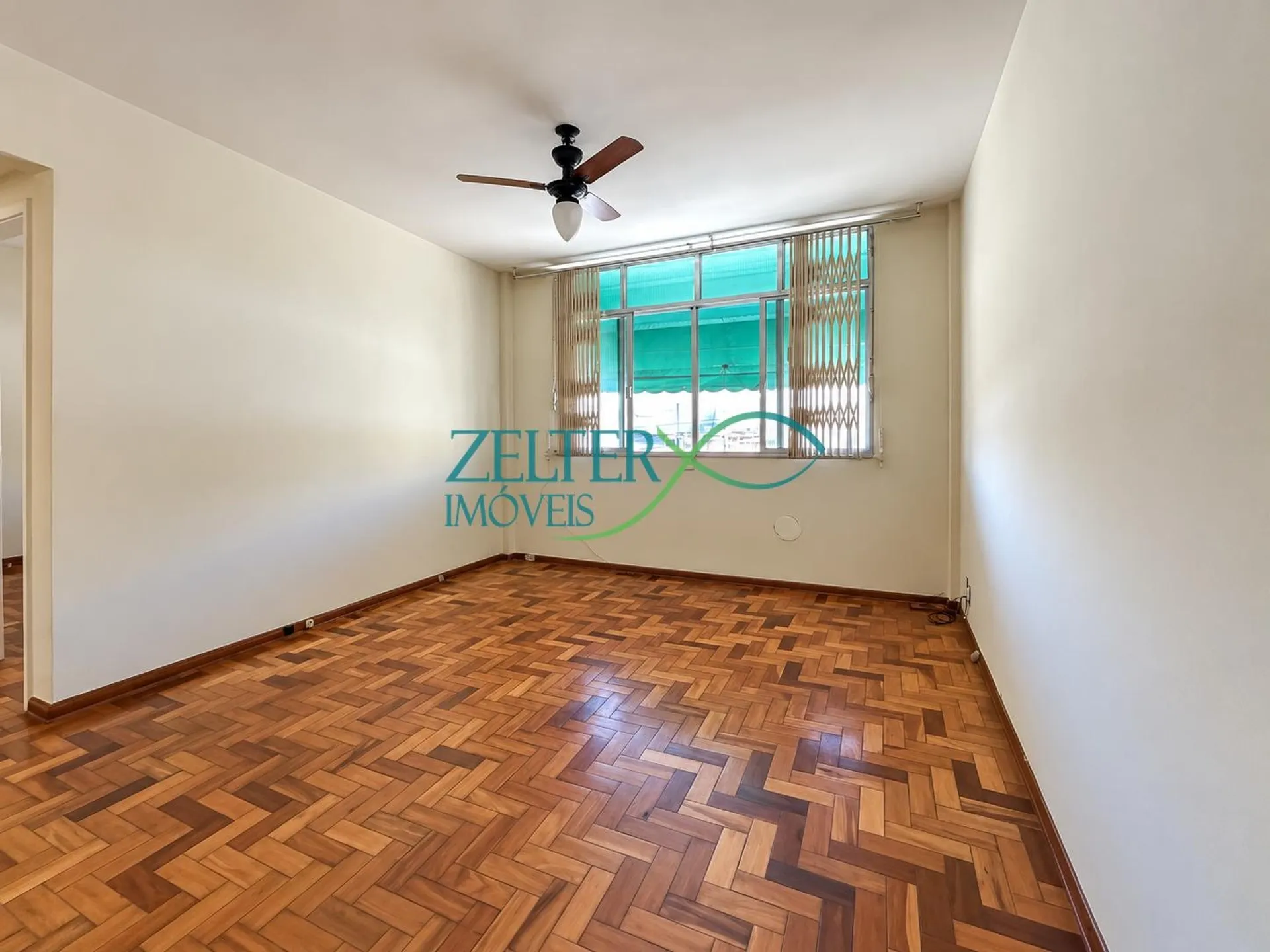 Apartment, 49 m², with wood or laminate floors — photo 8