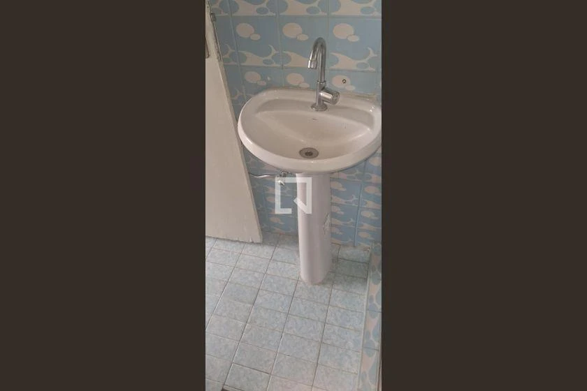 Apartamento para aluguel com 2 quartos e 1 banheiro — photo 10