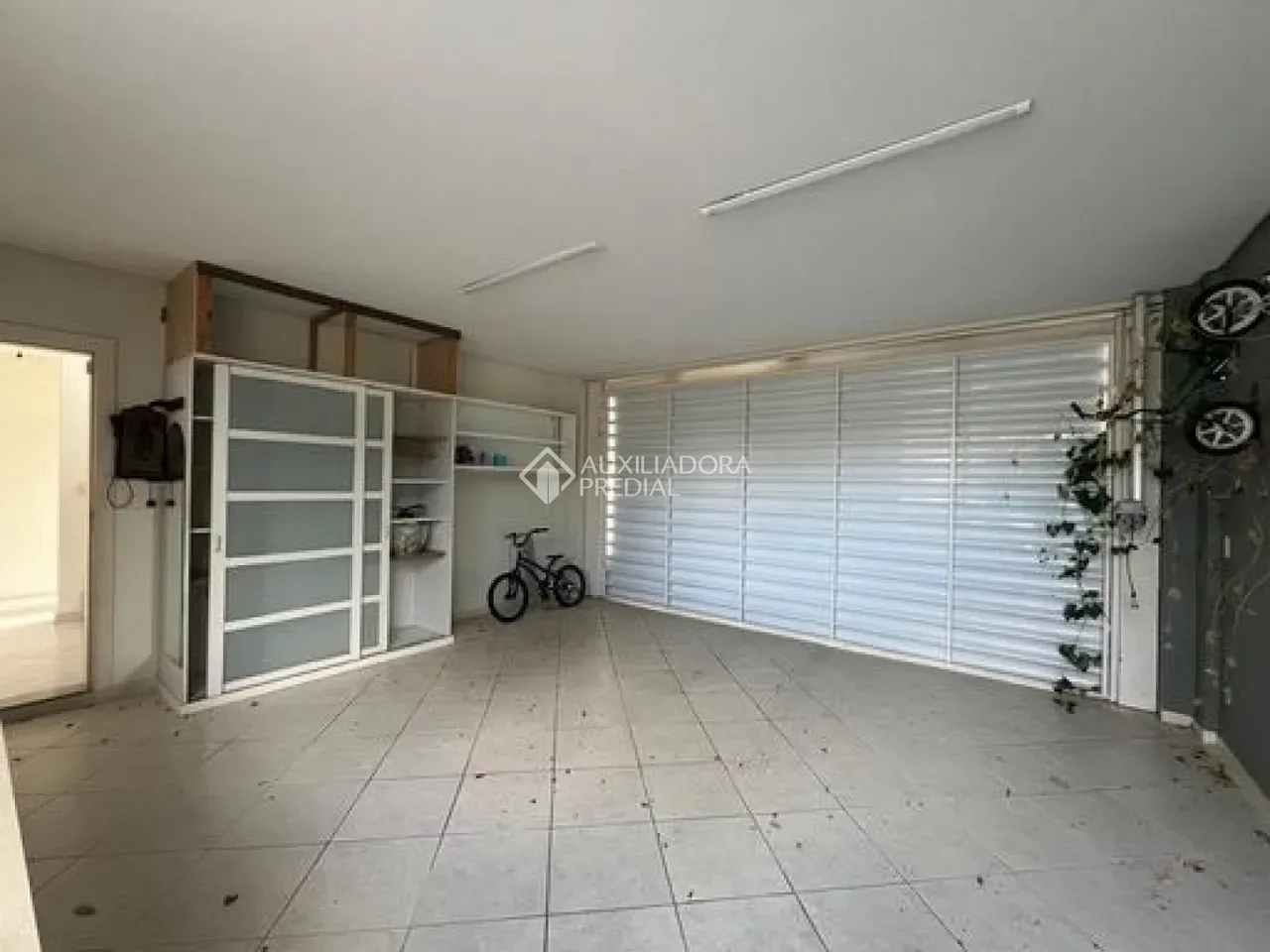 Casa para locação com 5 dormitórios e jardim privativo — photo 13