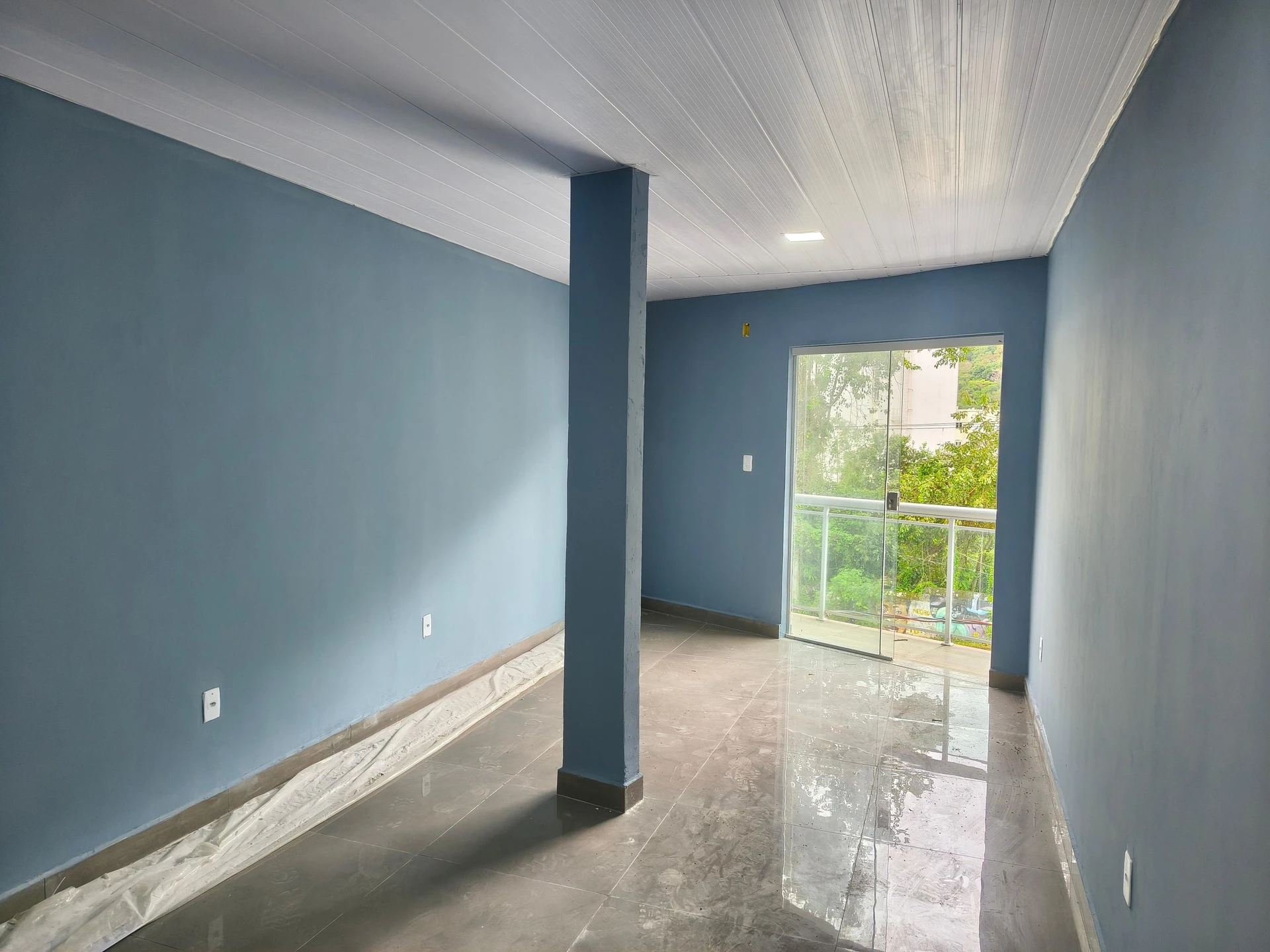 Apartamento com 2 quartos e varanda vista para as montanhas — photo 12