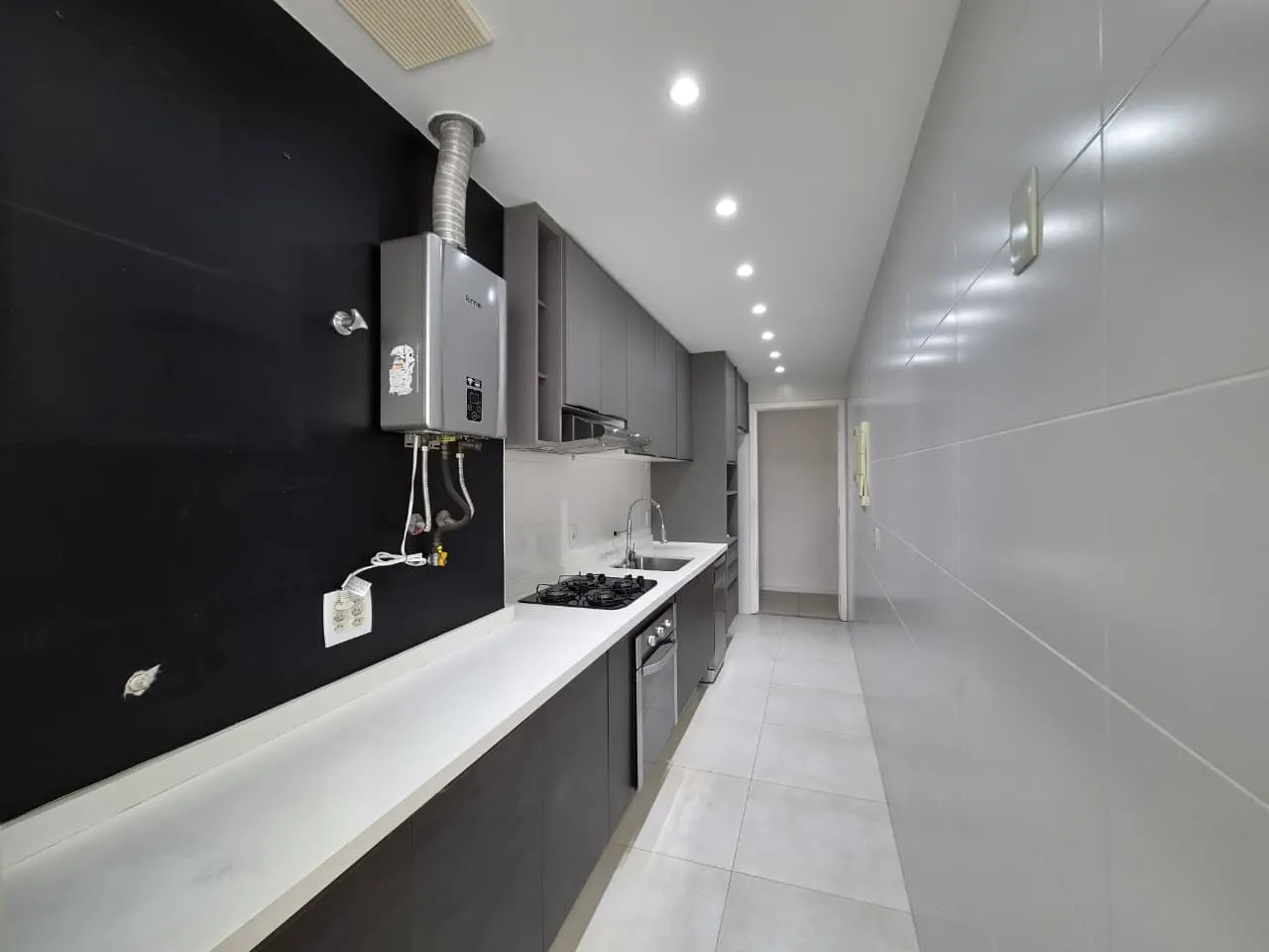 Apartment with 3 bedrooms and 3 bathrooms, balcony and terrace — photo 13