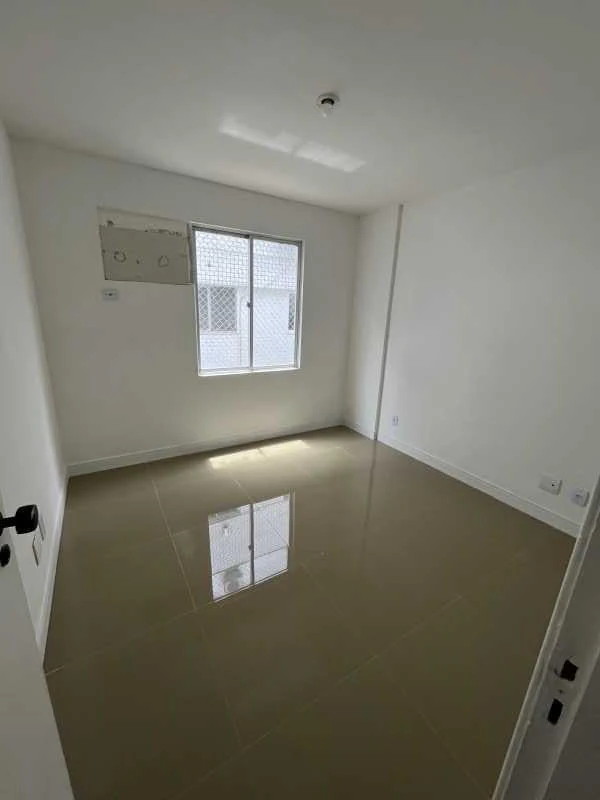 3-bedroom apartment in a building with a pool — photo 14