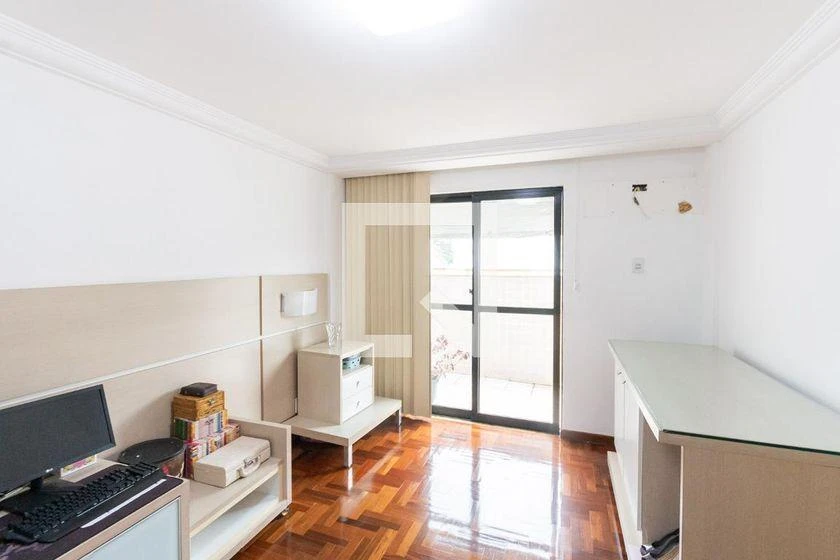 4-bedroom apartment with a mountain view — photo 21