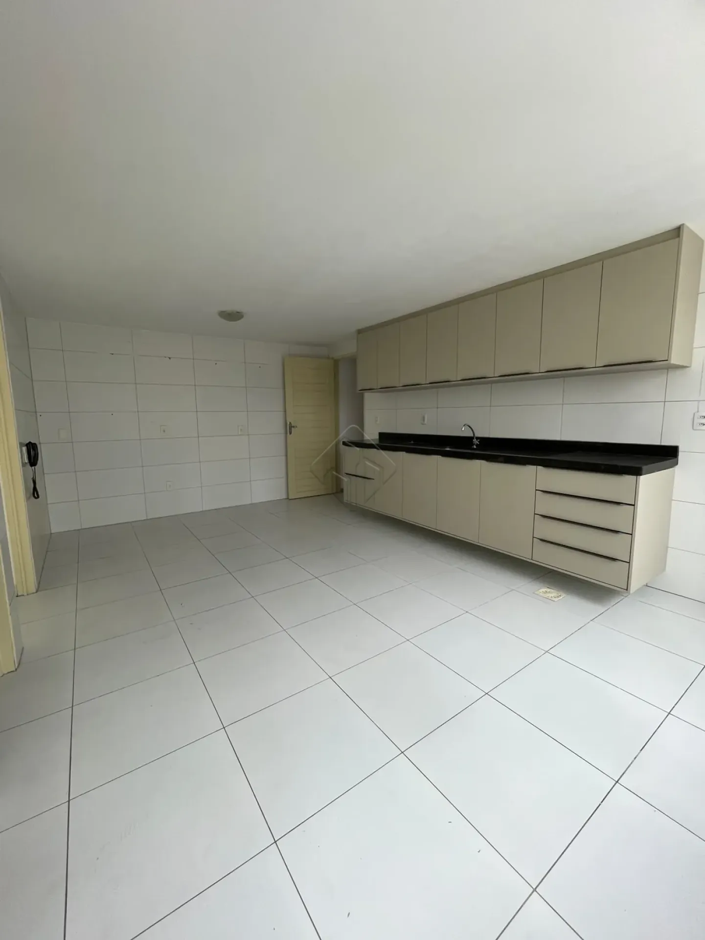 3-bedroom apartment with 2 bathrooms and 1 parking spot — photo 5