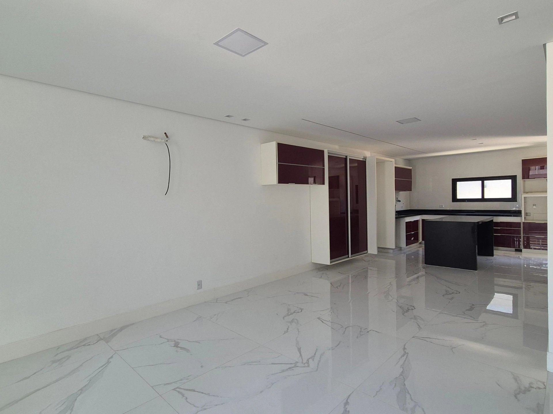 Ventanales de piso a techo y 5 dormitorios: casa de 403 m² — photo 8
