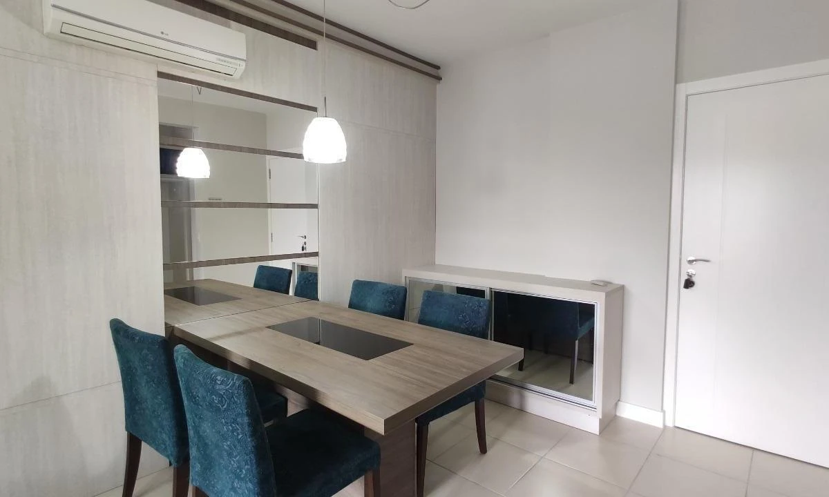 2-bedroom apartment with a home office — photo 28