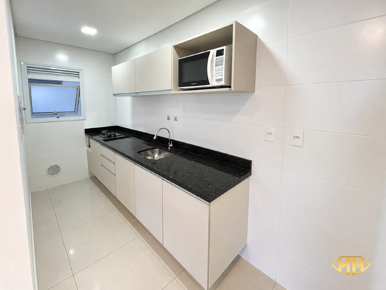 Apartment on the 1st floor with a grill on the balcony — photo 2