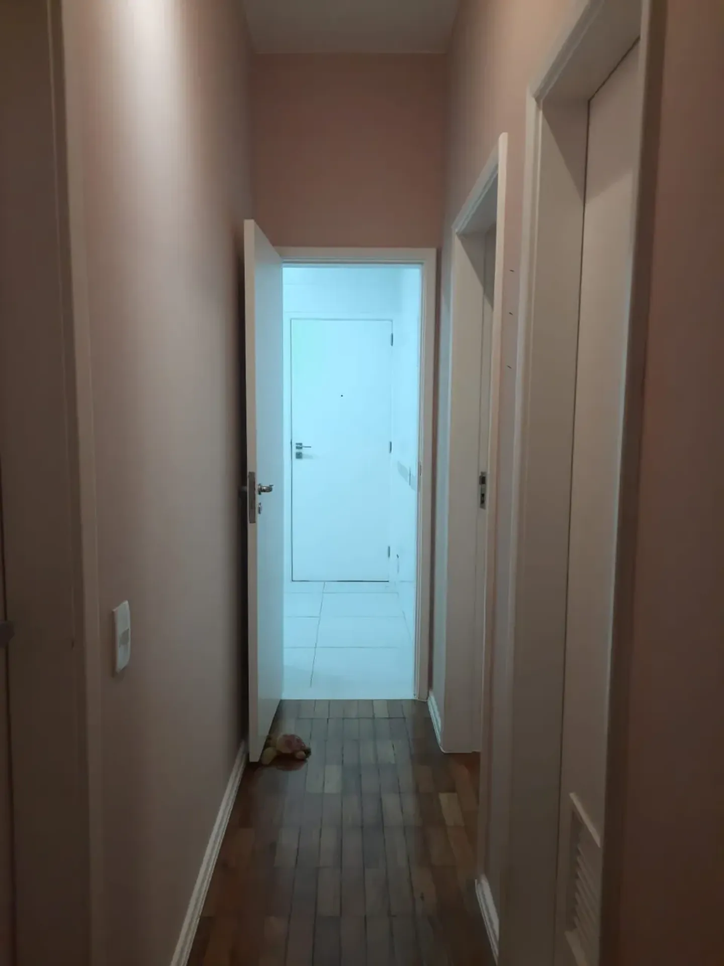 Квартира на 2-му поверсі з дерев'яною підлогою або ламінатом — photo 9