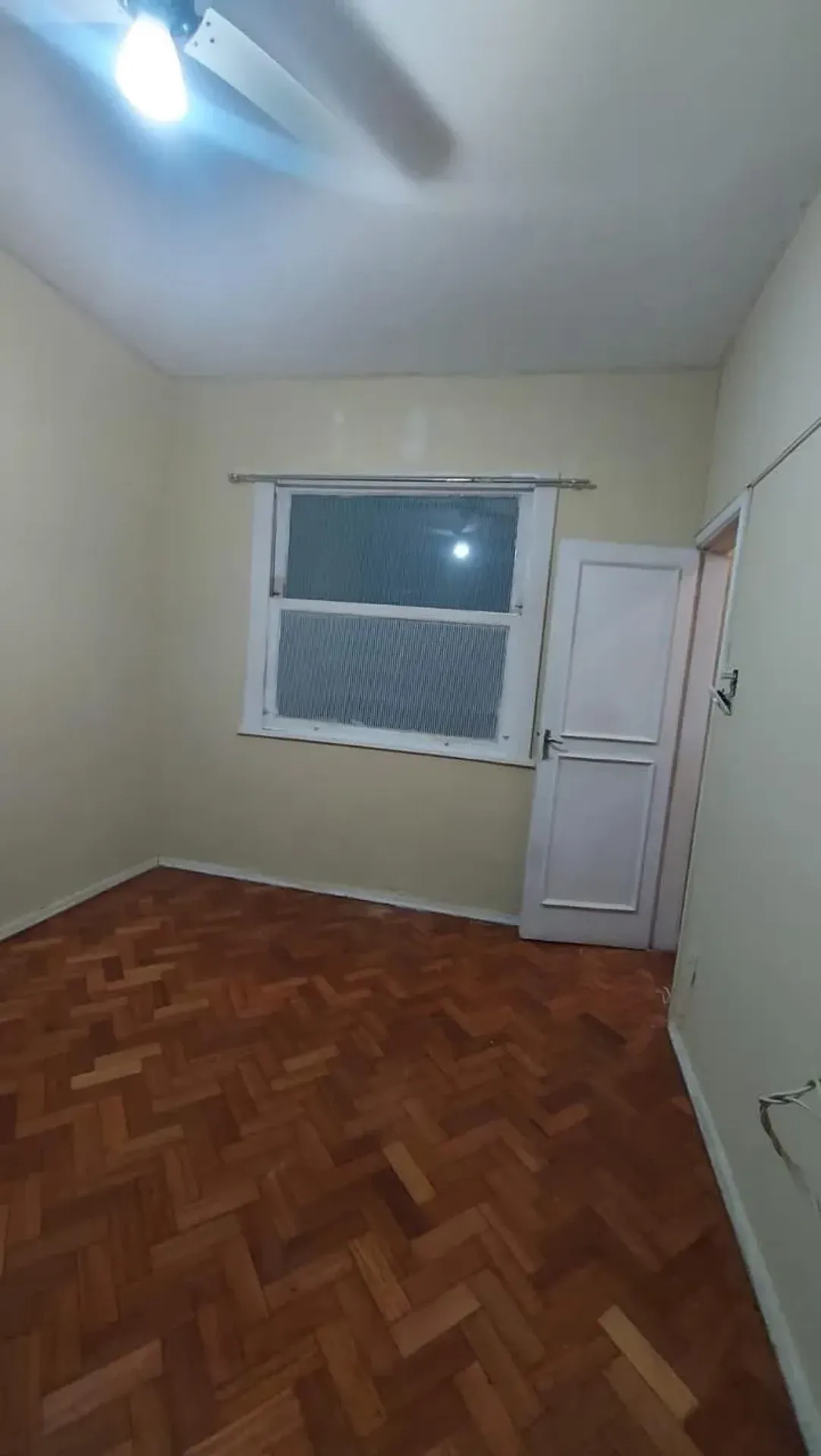 Apartamento mobiliado de 55 m² com 3 quartos e mesa — photo 5