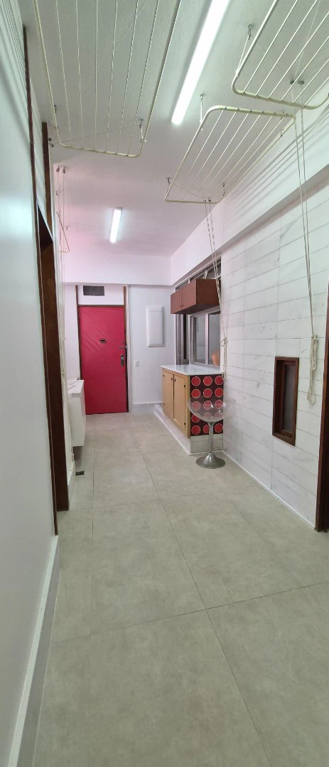 Apartamento com 4 quartos e 300 m², 1 suíte e 4 banheiros — photo 27