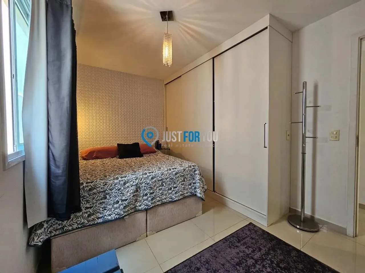 Furnished 2-bedroom apartment with 155 m² — photo 4