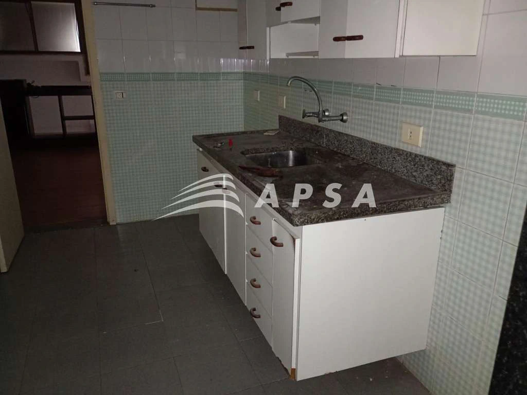 150 m² apartment with a separate closed kitchen — photo 21
