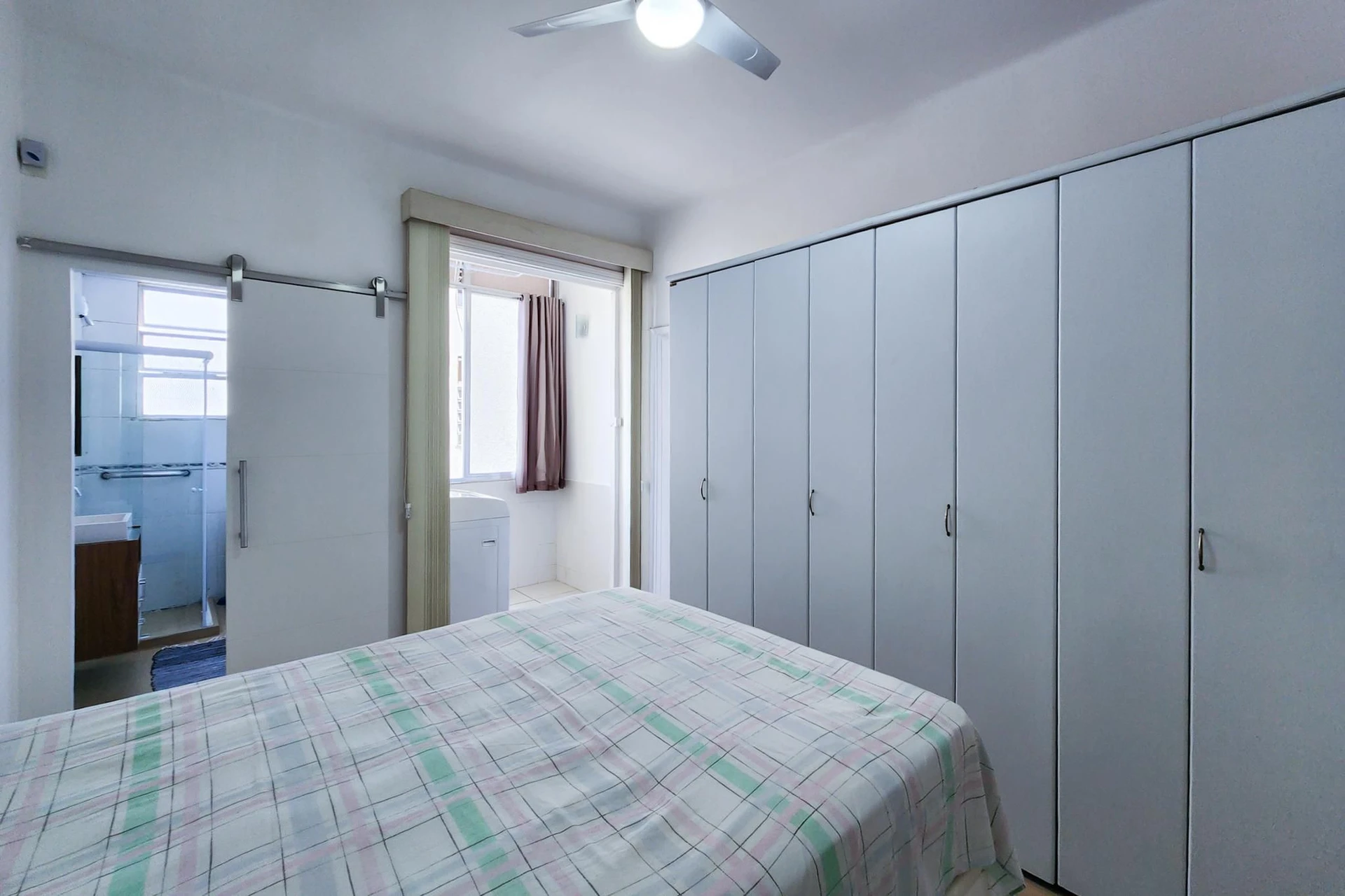 Furnished apartment, 43 m², with a washing machine — photo 26