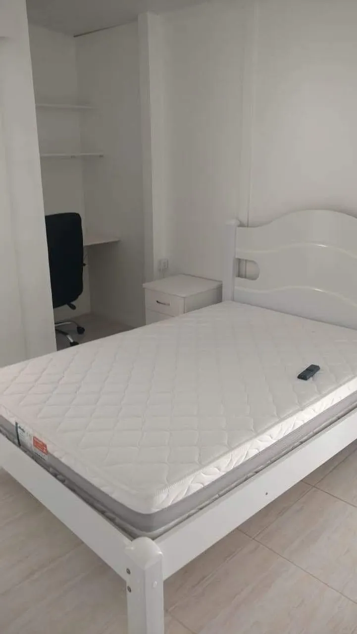 Furnished studio with 1 bedroom, 1 bathroom and parking — photo 8