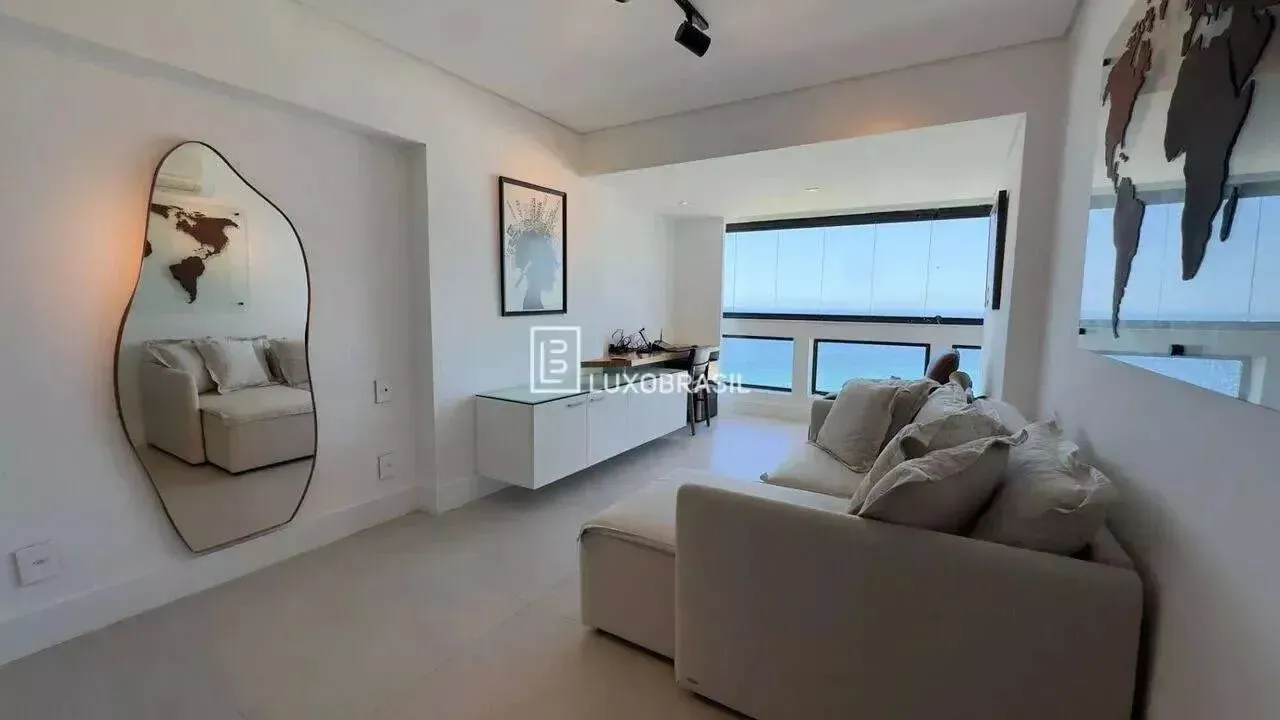 Furnished 3-bedroom apartment with 4 bathrooms and 330 m² — photo 17