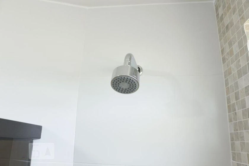 Apartment with 2 bathrooms, balcony and laundry area — photo 35