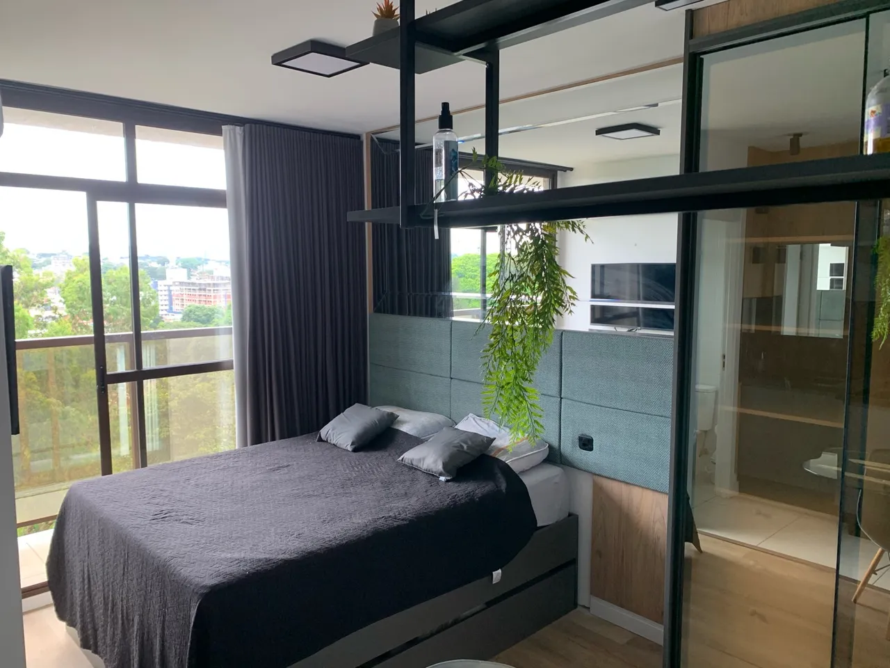One-bedroom apartment in a building with a gym