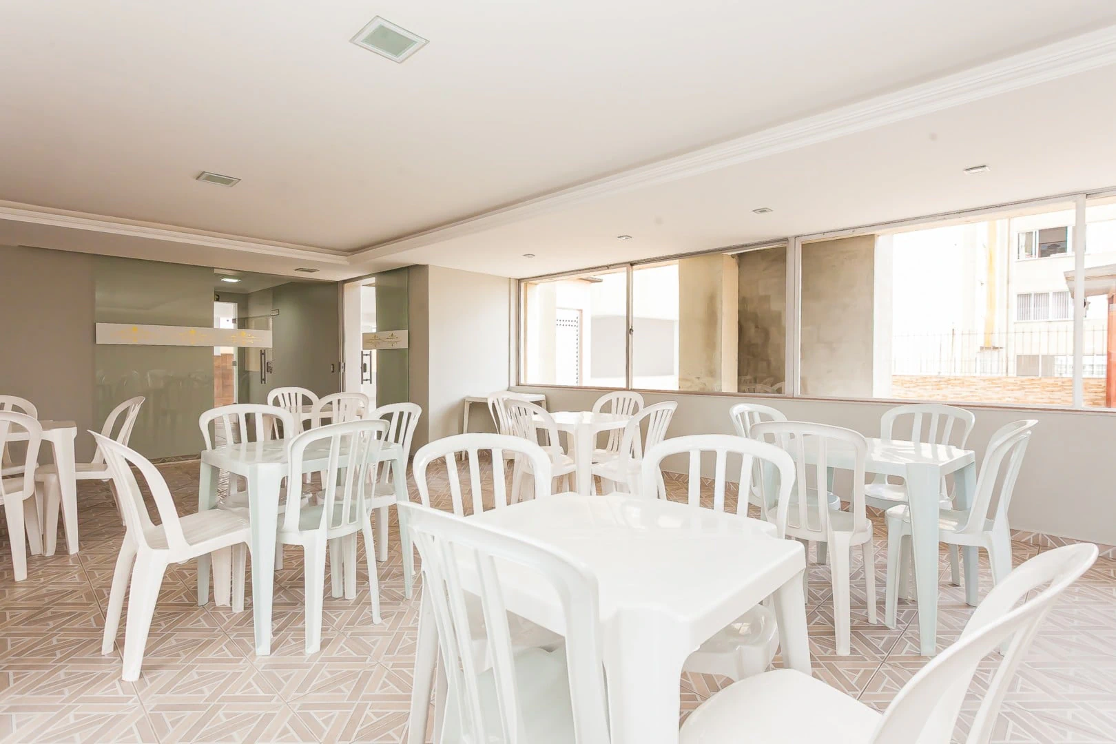 Дерев'яна підлога або ламінат та 1 спальня: квартира 44 м² — photo 26