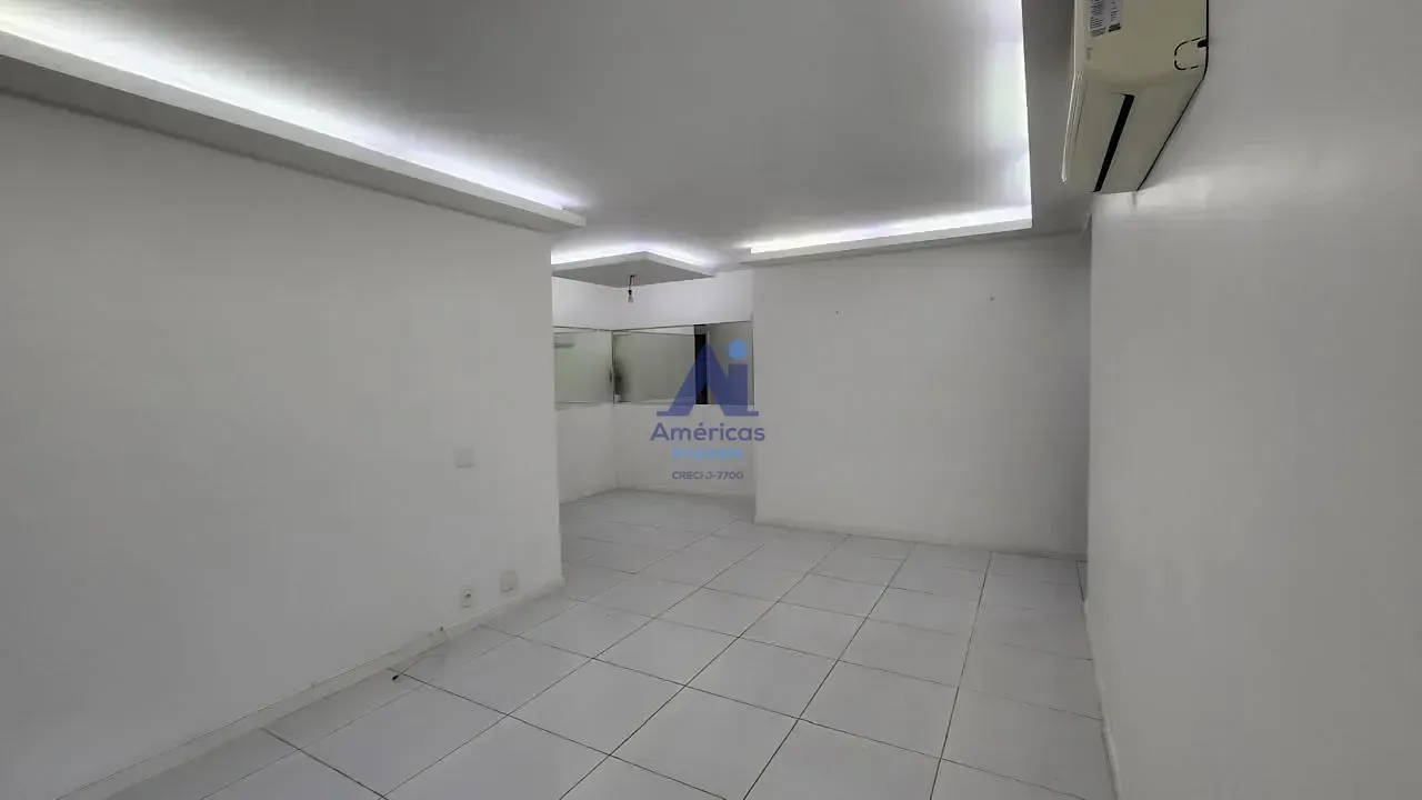Unfurnished apartment with 4 bedrooms and a balcony — photo 8