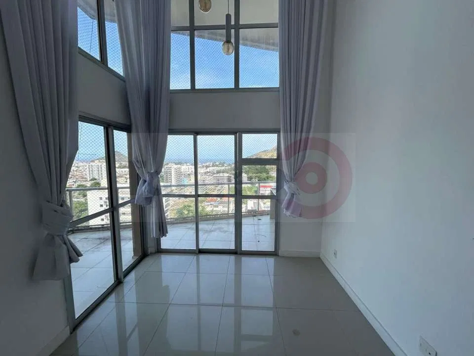 Apartamento de 3 quartos com janelas do piso ao teto — photo 6