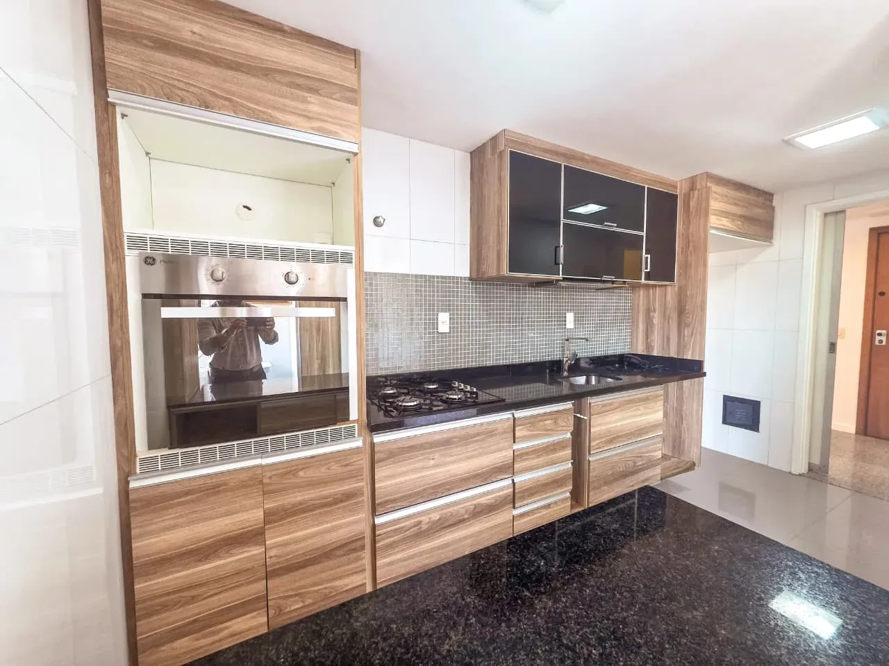Home office in a 3-bedroom apartment, 107 m² — photo 4