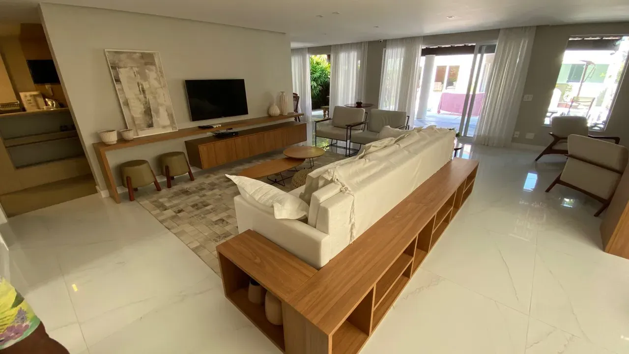 500 m² house with 4 bedrooms and a terrace — photo 32