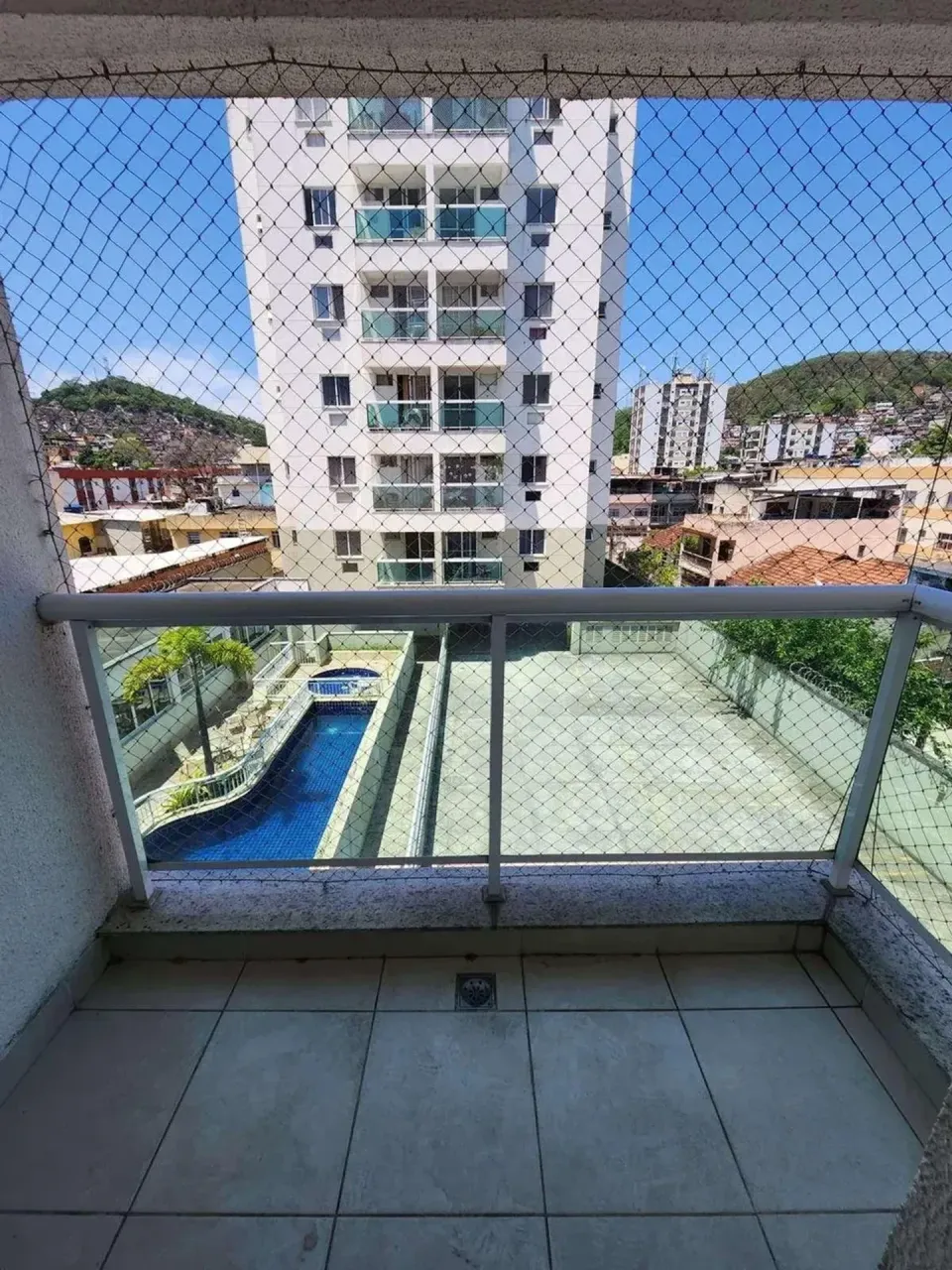 Unfurnished apartment with 2 bedrooms and 2 bathrooms — photo 3