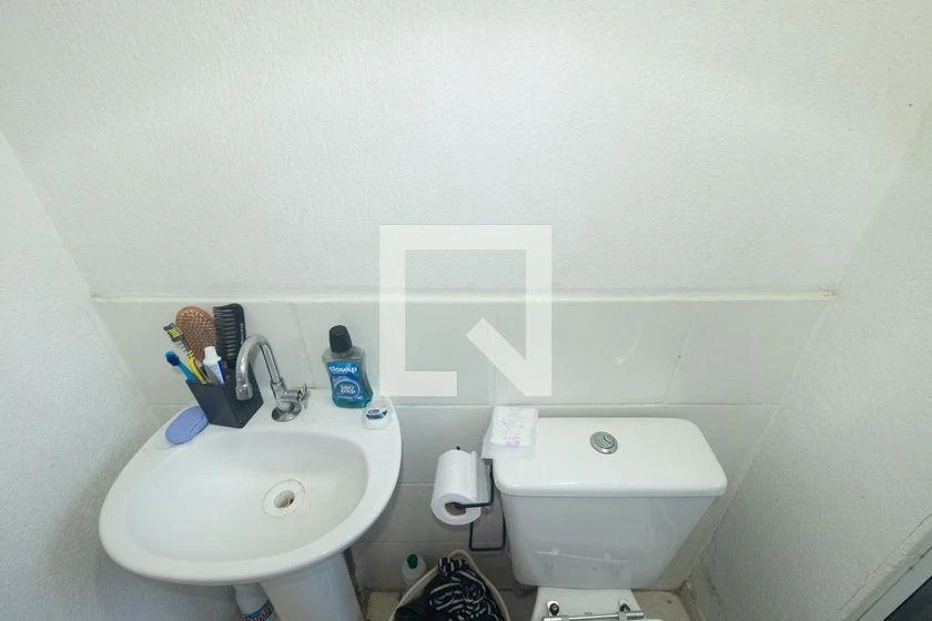 2-bedroom apartment in a building with a pool — photo 42