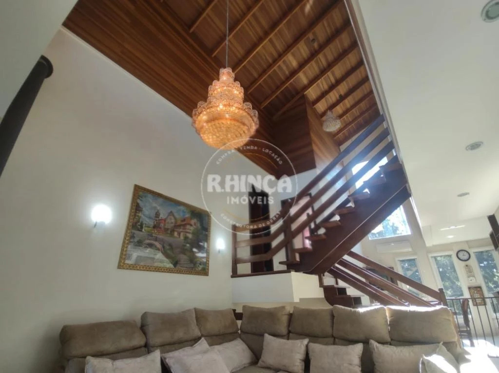 Furnished house with open-plan kitchen and 4 bedrooms