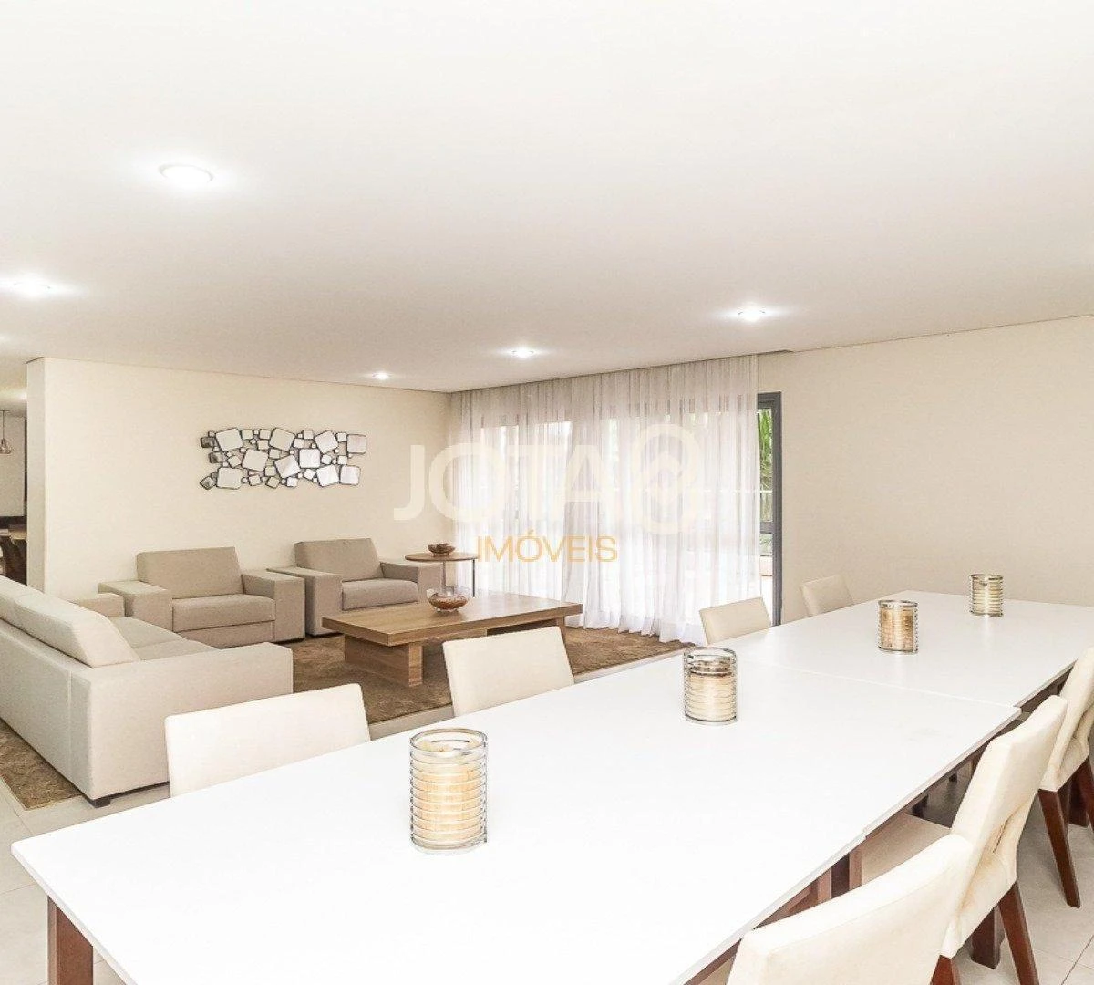 Apartment with 3 en-suite bedrooms and enclosed balcony — photo 19