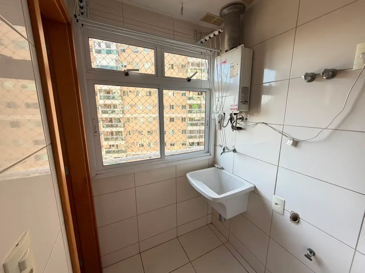 Квартира 78 м² з 2 спальнями та балконом — photo 11