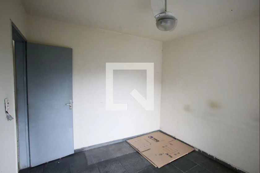 2-bedroom rental apartment with balcony — photo 17