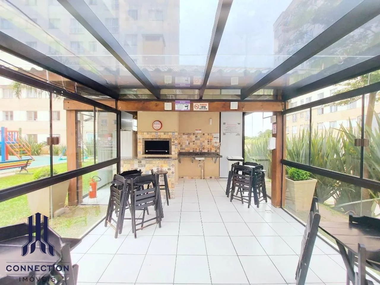 2-bedroom apartment with a washing machine in Curitiba — photo 17