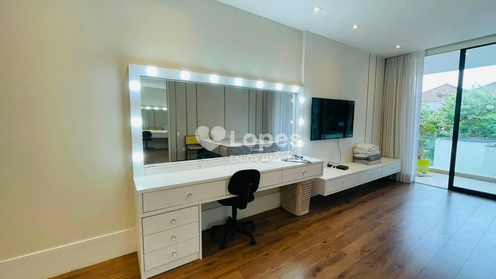 Furnished house with 5 en-suite bedrooms 600 m² — photo 6