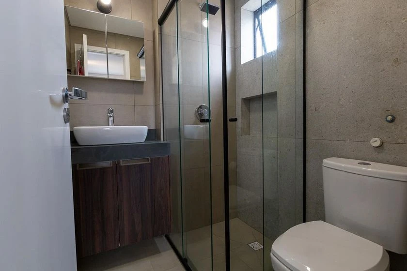 Estudio amueblado con 1 dormitorio y ducha de vidrio — photo 5