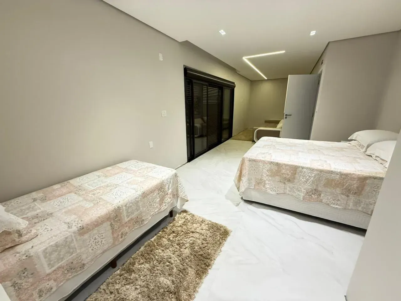Furnished penthouse with terrace and balcony built-in grill — photo 11