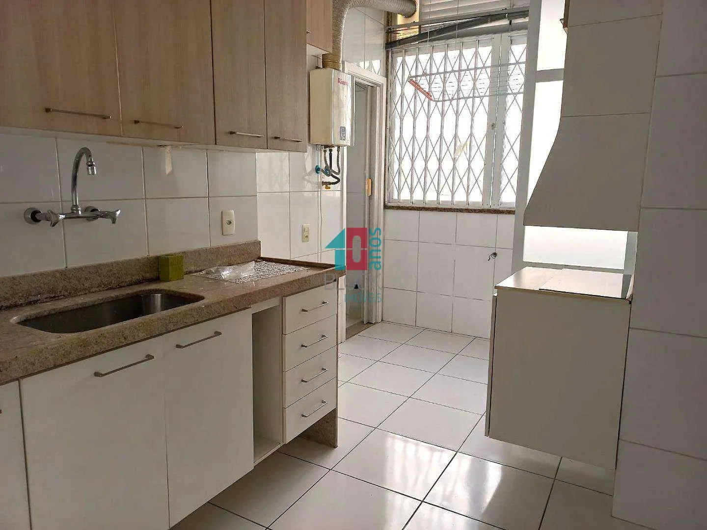 Home office in a 2-bedroom apartment, 84 m² — photo 9