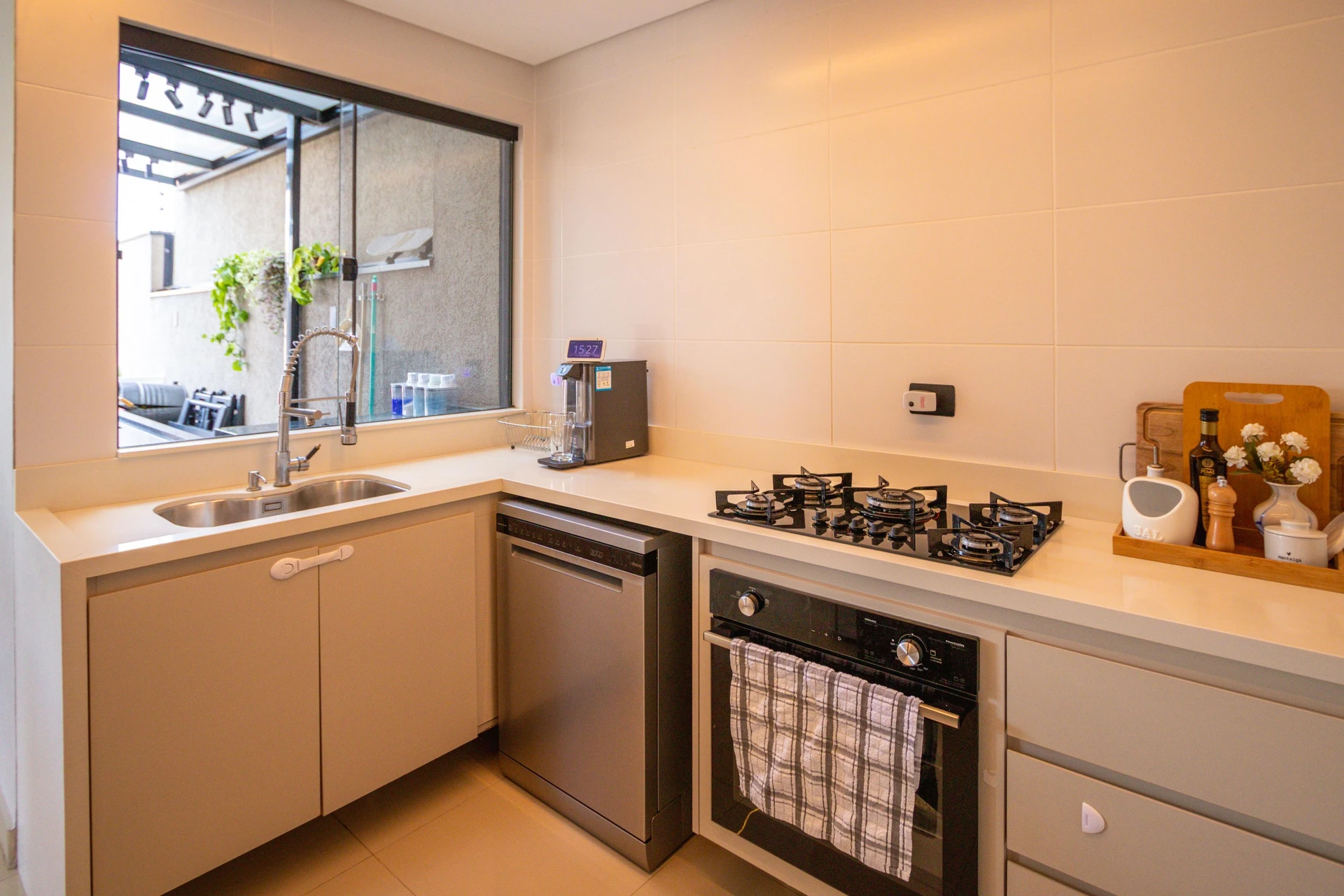 125 m² house with a dishwasher and a walk-in closet — photo 49