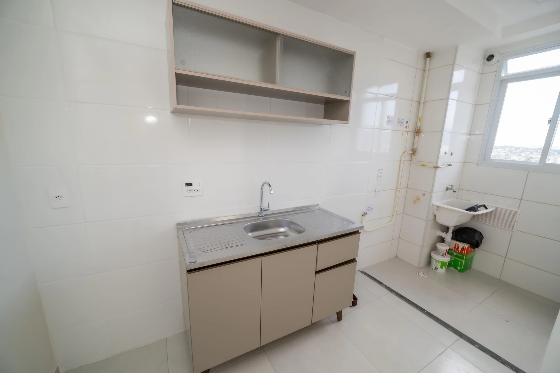 2-bedroom apartment in a building with a gym — photo 18