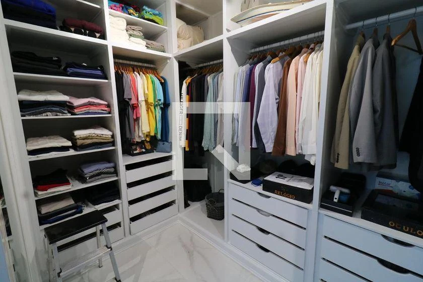 Furnished house with 5 en-suite bedrooms and open kitchen — photo 31