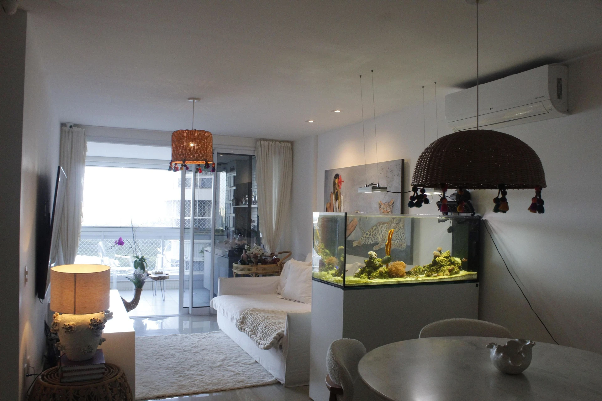 Glass-enclosed balcony in a 3-bedroom apartment, 115 m² — photo 11