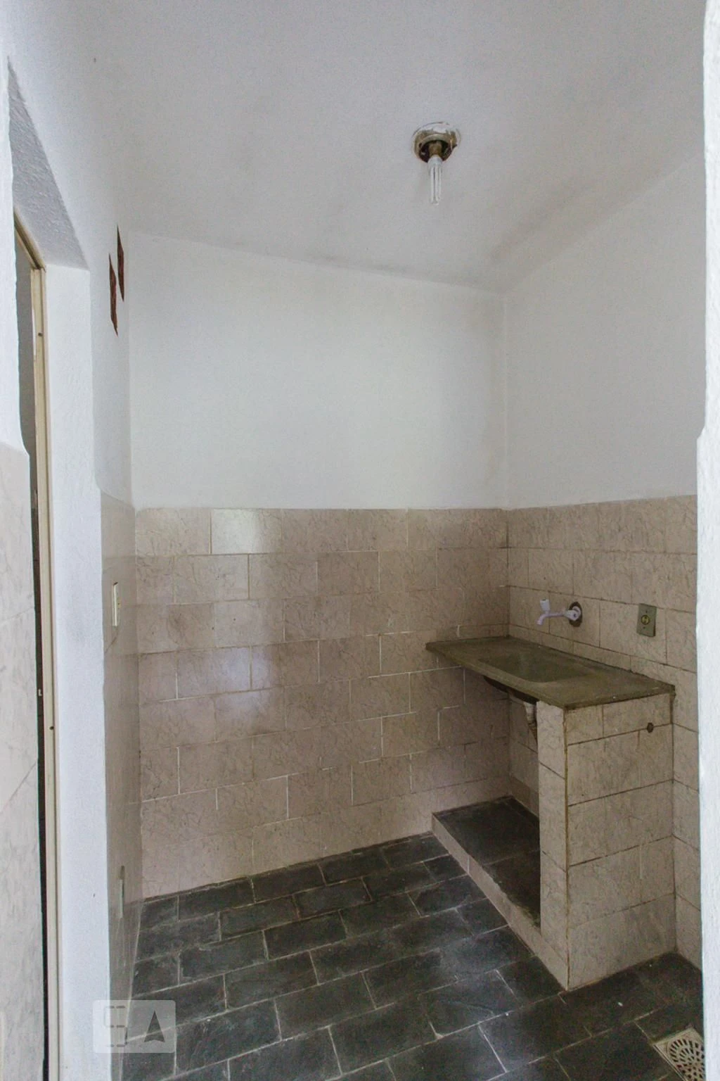 Studio para aluguel com 1 quarto e 1 banheiro — photo 2